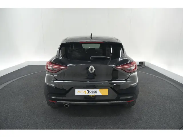 Renault Clio TCe 130 EDC Initiale Paris 2020 Benzine 24
