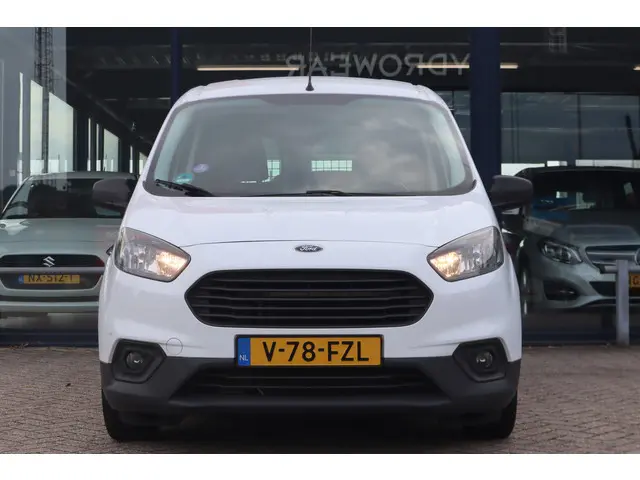 Ford Transit Courier 1.0 Trend 2019 Benzine 8