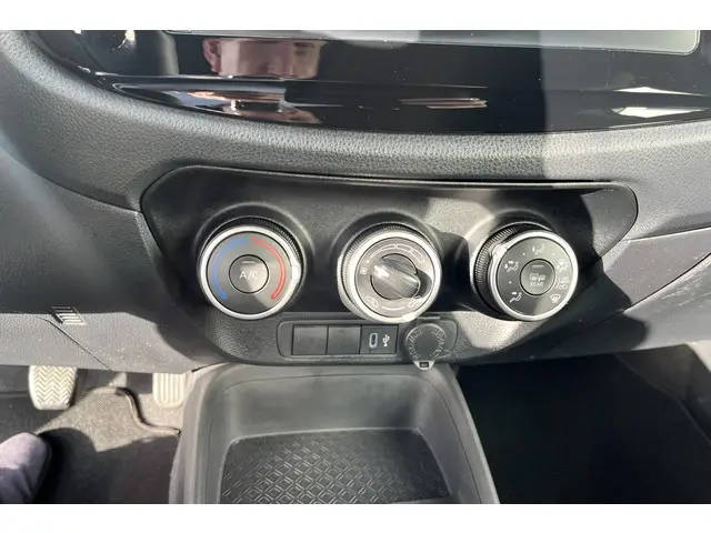 Toyota Aygo X 1.0 VVT-i MT Play 2024 Benzine 13