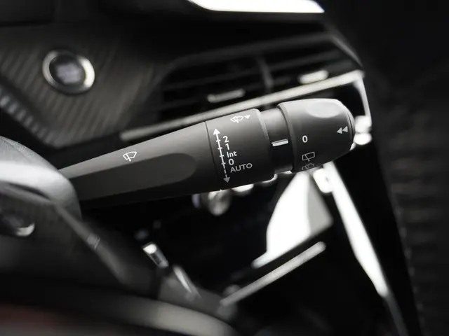 Peugeot e-2008 EV Allure 50 kWh 2023 Elektrisch 25