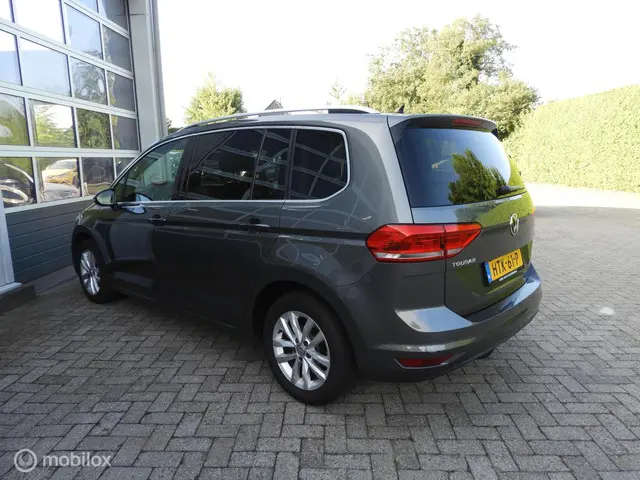 Volkswagen Touran 1.6 TDI 7 persoons Highline 2016 Diesel 6