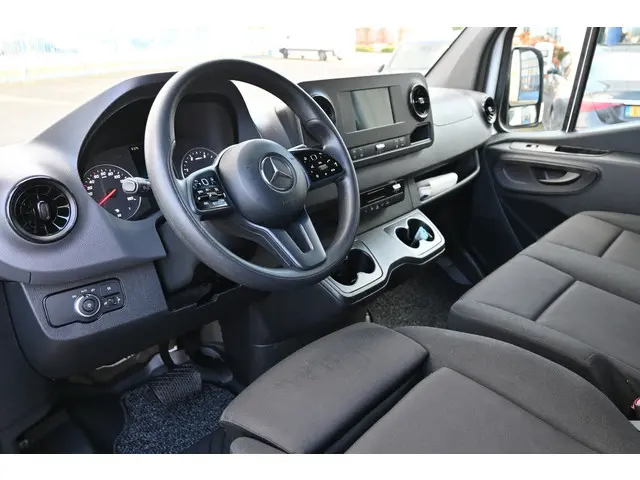 Mercedes-Benz Sprinter 317 CDI L3H2 2024 Diesel 4