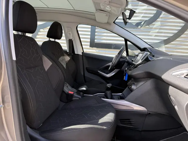 Peugeot 2008 1.2 PureTech Active 2016 Benzine 9