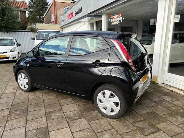 Toyota Aygo 1.0 VVT-i x-play 2015 Benzine 3