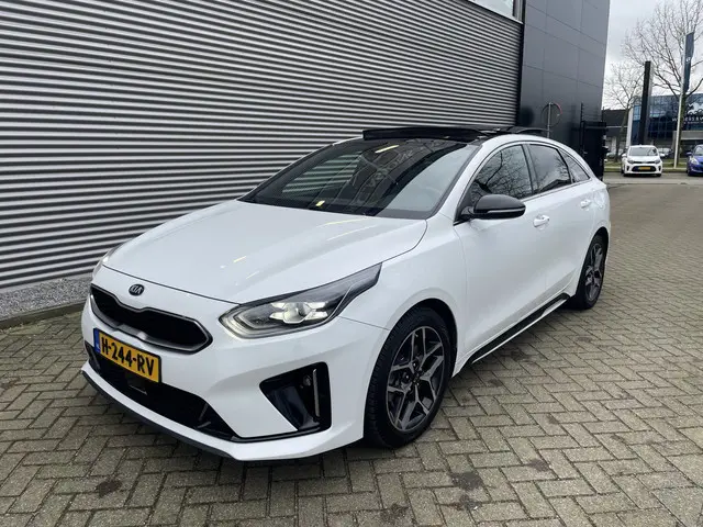 Kia ProCeed 1.4 T-GDI GT-Line Automaat 2020 Benzine 2