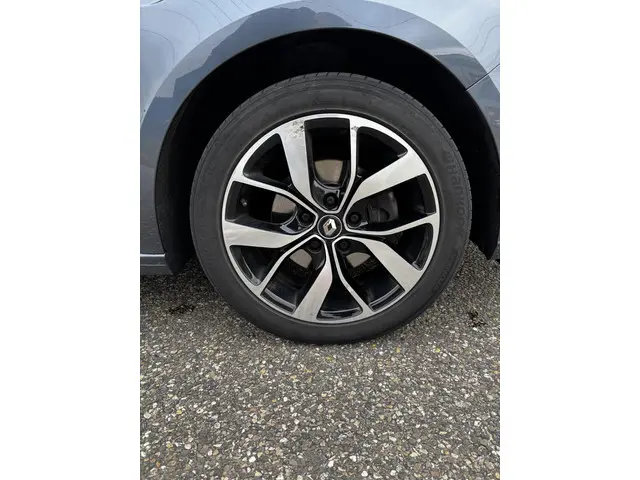 Renault Mégane Estate 1.3 TCe Bose 2019 Benzine 27