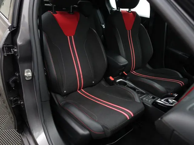 Opel Corsa 1.2 131pk GS Line Aut- 2020 Benzine 3