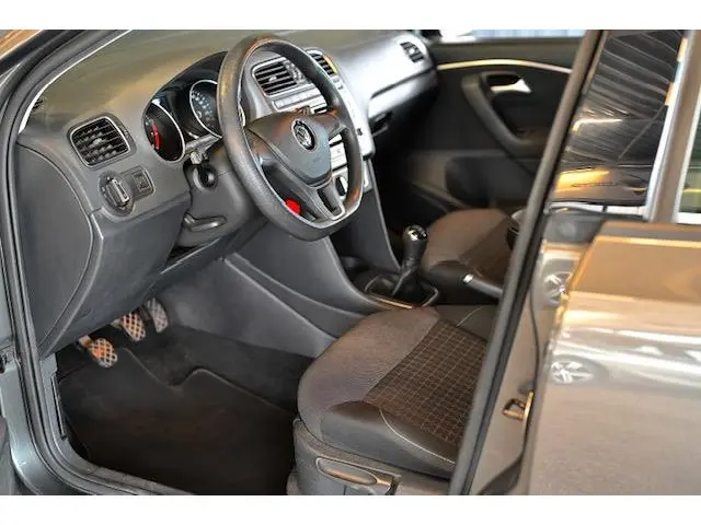 Volkswagen Polo 1.0 Comfortline 2014 Benzine 6