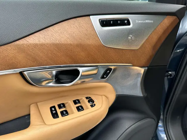 Volvo XC90 7-ZIT | INSCRIPTION | BENZ+ELEK | BOSE 2018 Benzine 7