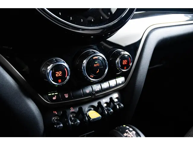 MINI Countryman Cooper SE ALL4 2022 Hybride Benzine 16