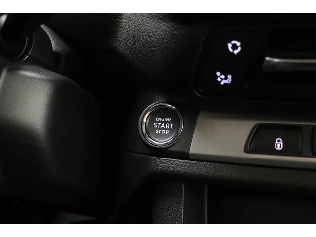 Peugeot Expert 2.0 BlueHDi S&S L3 2024 Diesel 18