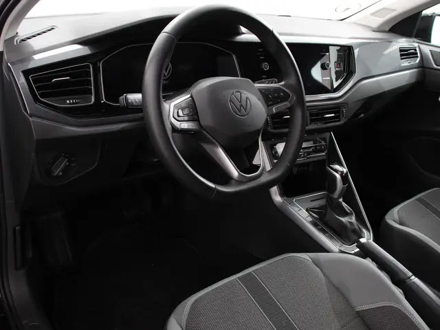 Volkswagen Polo 1.0 TSI 110pk DSG Style 2023 Benzine 7