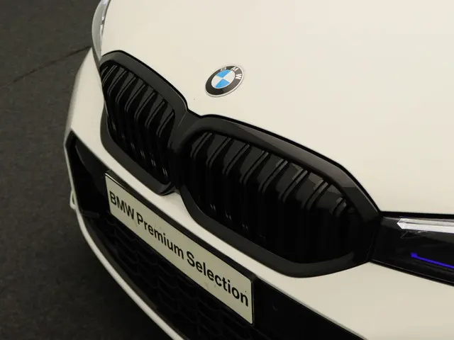 BMW 3 Serie Touring 330i 2024 Benzine 8