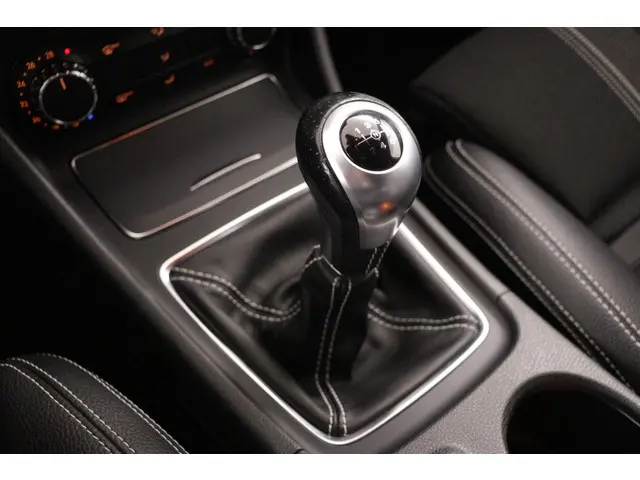 Mercedes-Benz A-Klasse 180 Ambition 2018 Benzine 17