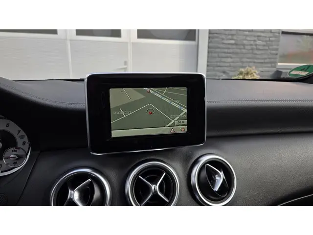 Mercedes-Benz A-Klasse 200 AMG Sport 2013 Benzine 13