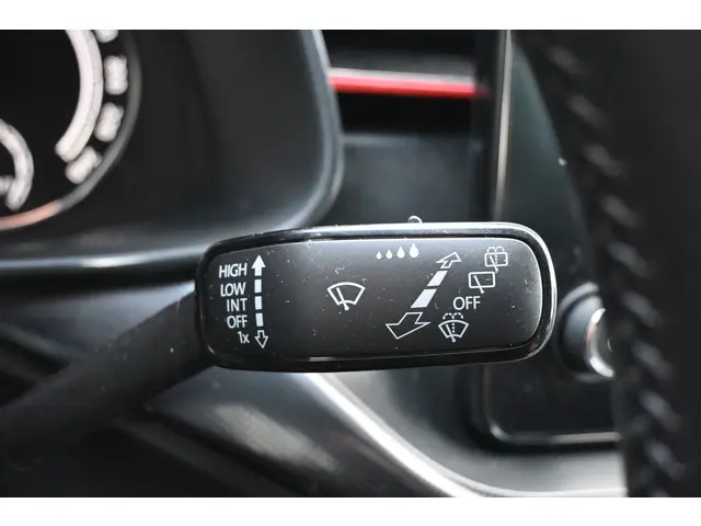 Škoda Scala 1.0 TSI Sport Business 2021 Benzine 35