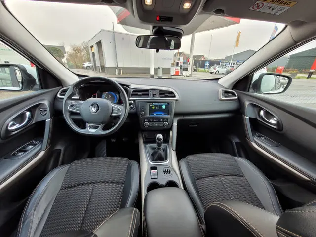 Renault Kadjar 1.2 TCe Bose 2015 Benzine 27
