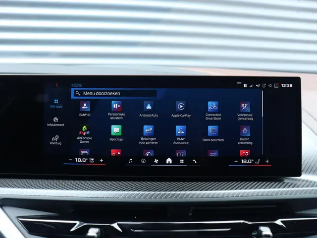 BMW XM 50e 2025 Hybride Benzine 25