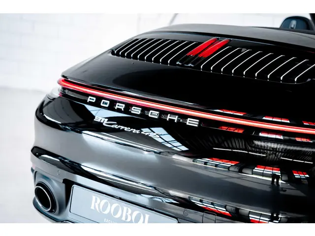 Porsche 911 Carrera 4S Cabriolet 2020 Benzine 12