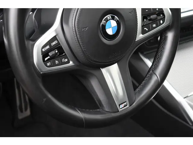 BMW 3 Serie Touring 330e M-Sport 2020 Hybride Benzine 74