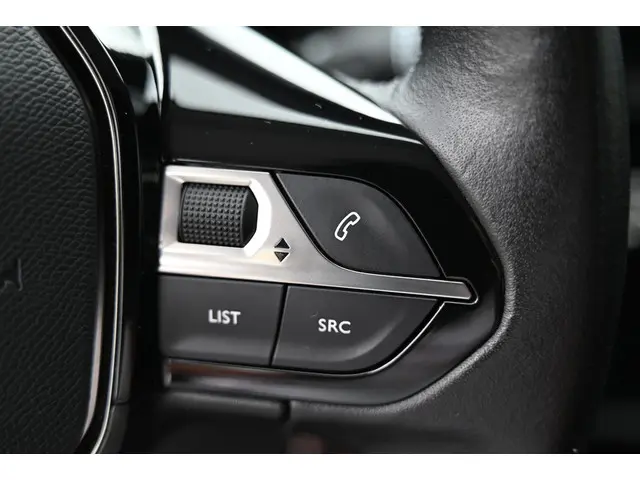 Peugeot 2008 1.2 PureTech Active 2020 Benzine 23