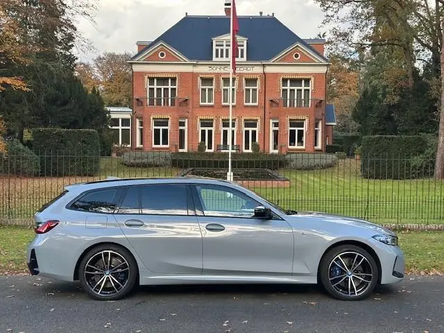 BMW 3 Serie Touring 330e xDrive 2023 Hybride Benzine 5