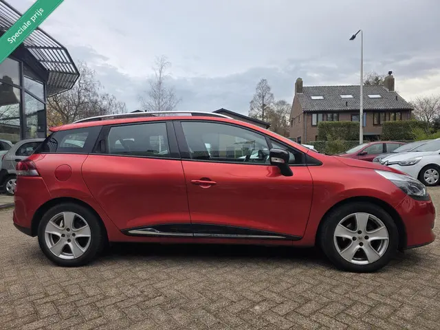 Renault Clio Estate 1.2 Dynamique 2015 Benzine 12