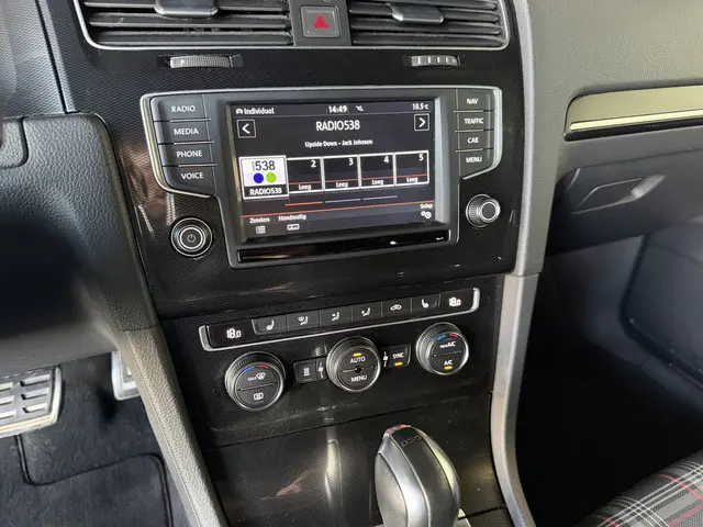 Volkswagen Golf 2.0 TSI GTI 2016 Benzine 13