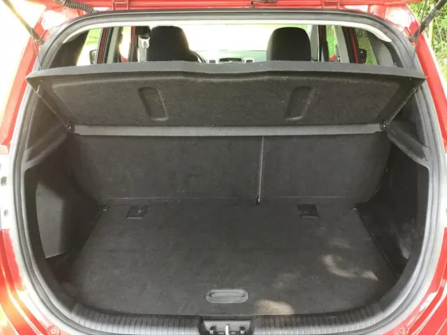 Hyundai ix20 1.4i Go! 2014 Benzine 12