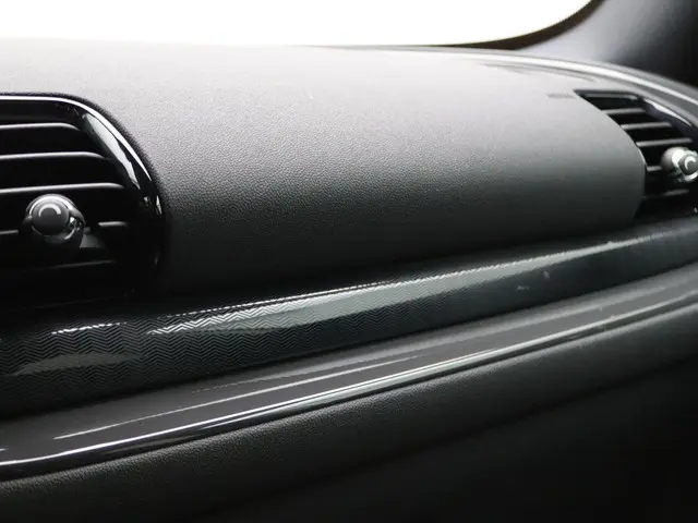 MINI Clubman One Business Edition 2019 Benzine 32