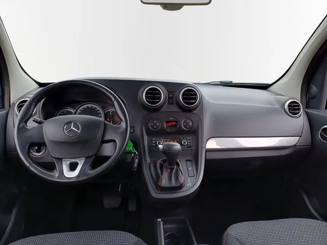 Mercedes-Benz Citan 112 Ambiente 2017 Benzine 29