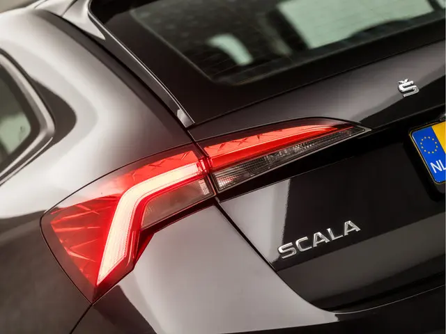 Škoda Scala 1.0 TSI Active Sport 2020 Benzine 24