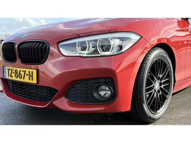 BMW 1 Serie 118i Executive 2018 Benzine 9