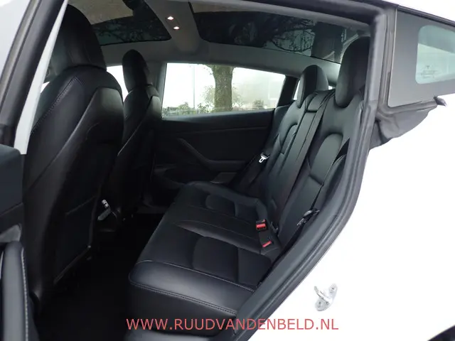 Tesla Model 3 SR+ 2020 Elektrisch 11