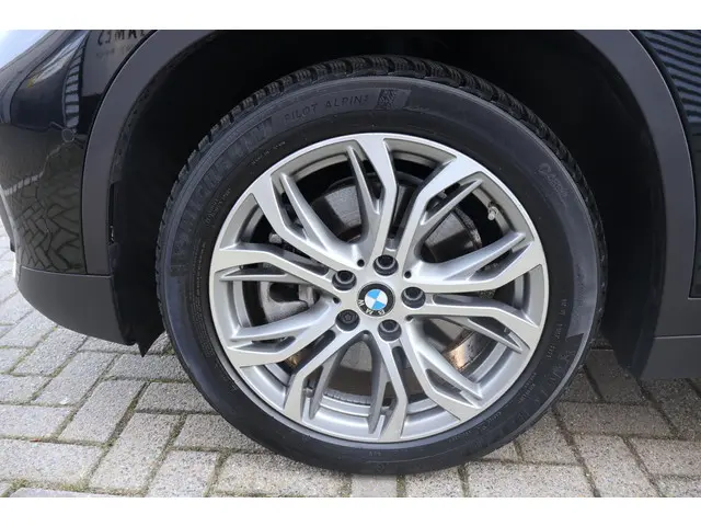 BMW X1 xDrive25e Executive 2021 Hybride Benzine 26