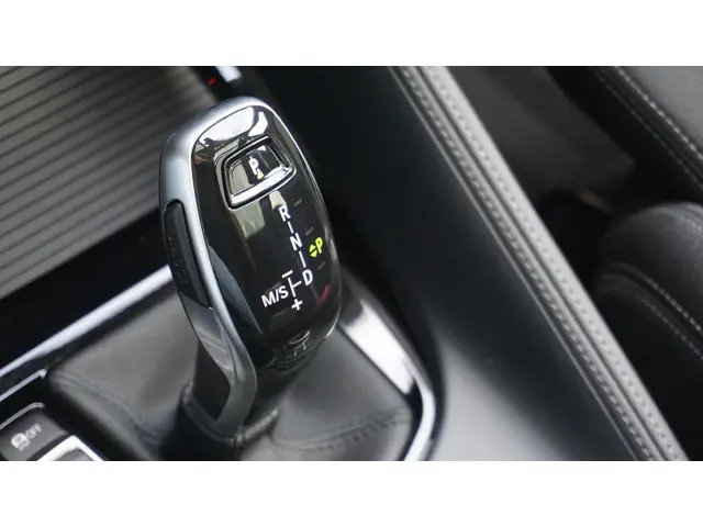 BMW X1 sDrive18i 140pk High Executive 2019 Benzine 31
