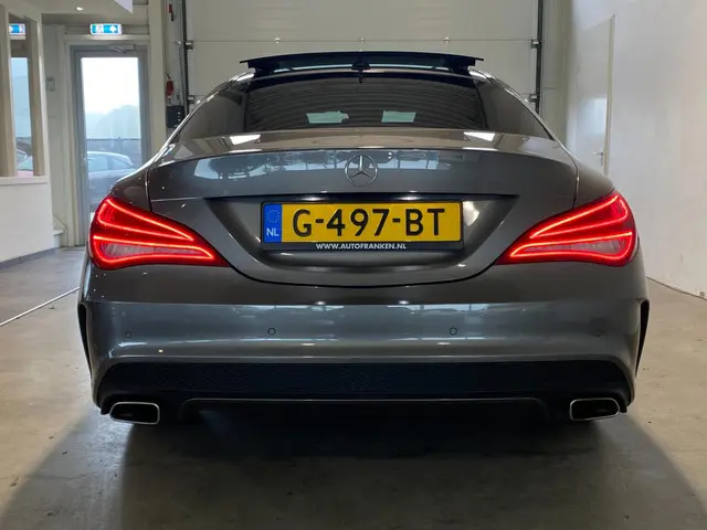 Mercedes-Benz CLA 200 AMG H.K Panor.dak 2014 Benzine 7