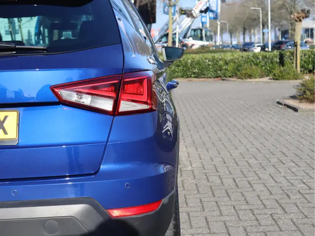 SEAT Arona 1.0 TSI Style Business 2019 Benzine 34