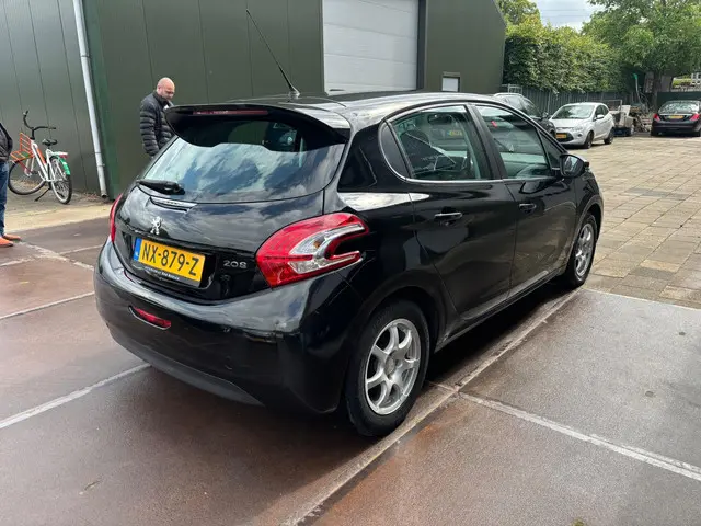 Peugeot 208 3