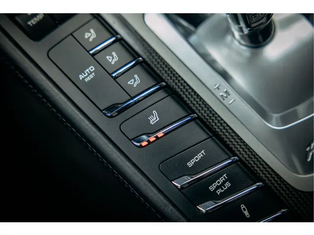 Porsche Panamera 4.8 GTS 2015 Benzine 38