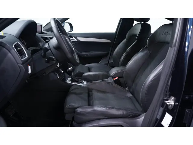 Audi Q3 2.0 TFSI quattro S Edition 2013 Benzine 38