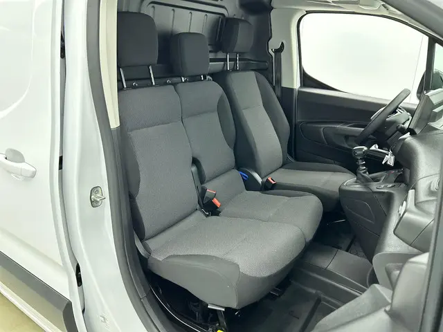 Peugeot Partner 1.5 BlueHDi 100 S&S L2 2024 Diesel 31