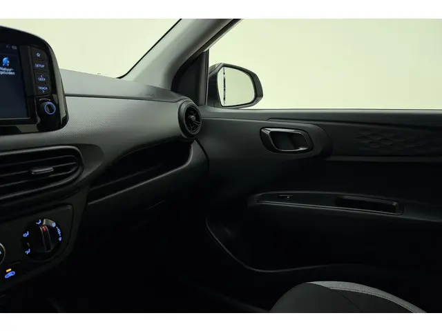 Hyundai i10 1.0 Comfort Smart 2022 Benzine 25