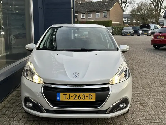 Peugeot 208 1.2 Blue Lion 82 PK 2018 Benzine 2