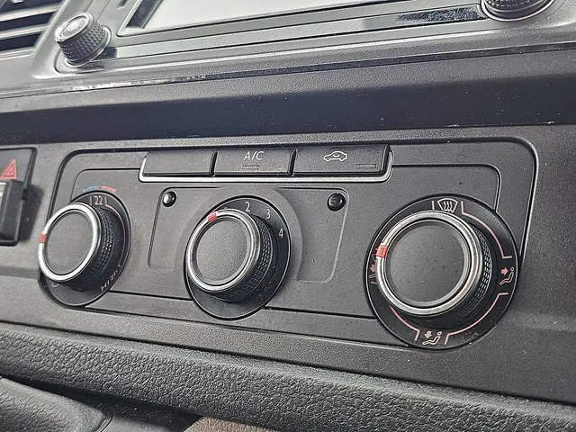 Volkswagen Transporter 2.0 TSI 2018 Benzine 11