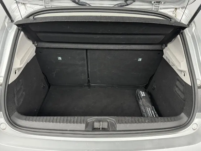 Renault Clio 1.0 TCe 90 Evolution 2023 Benzine 4