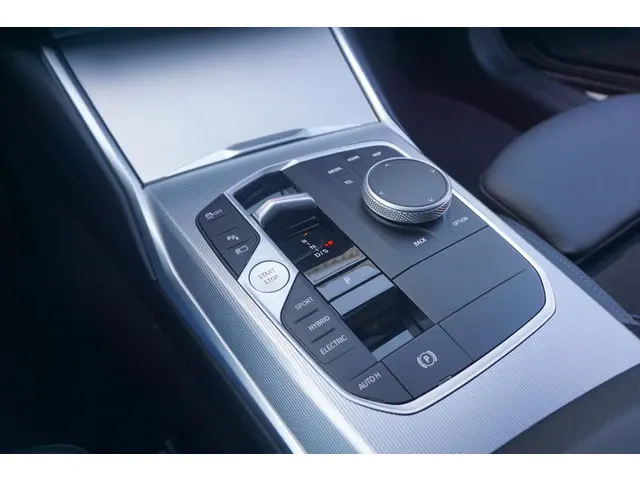 BMW 3 Serie Sedan 320e 2025 Hybride Benzine 16