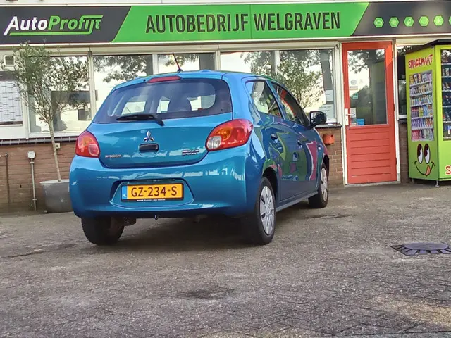 Mitsubishi Space Star 1.0 Entry 2014 Benzine 2