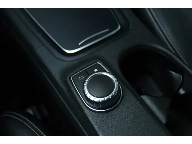 Mercedes-Benz B-Klasse 180 AMBITION 2016 Benzine 25