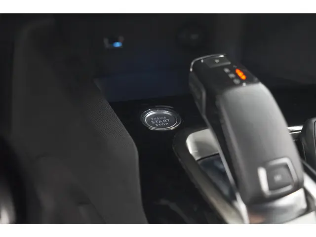 Peugeot 3008 1.6 PureTech 180 GT Line 2019 Benzine 43